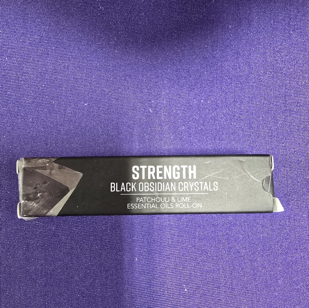 Strength Essential Oil Roller Ball Perfume - Picture 2 of 4